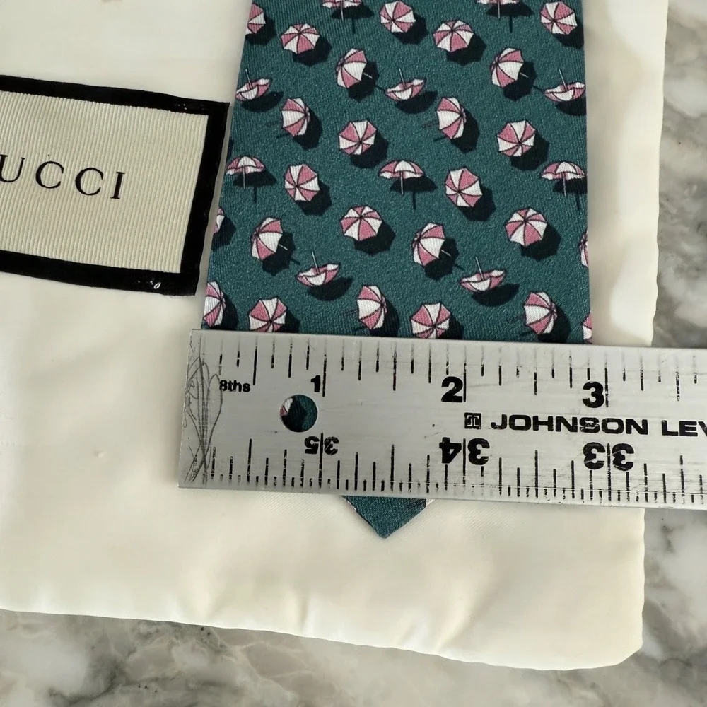 Gucci Necktie Tie 100% Silk Green Umbrella Pattern 3.2 inches New